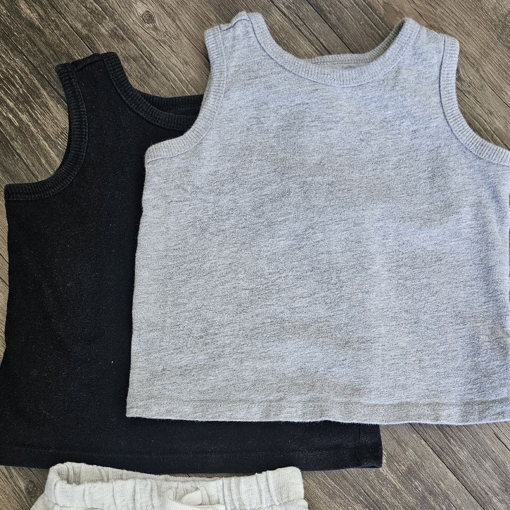 Sleeveless Tanks 2pk In Medium Grey & Black Sz 12-18M